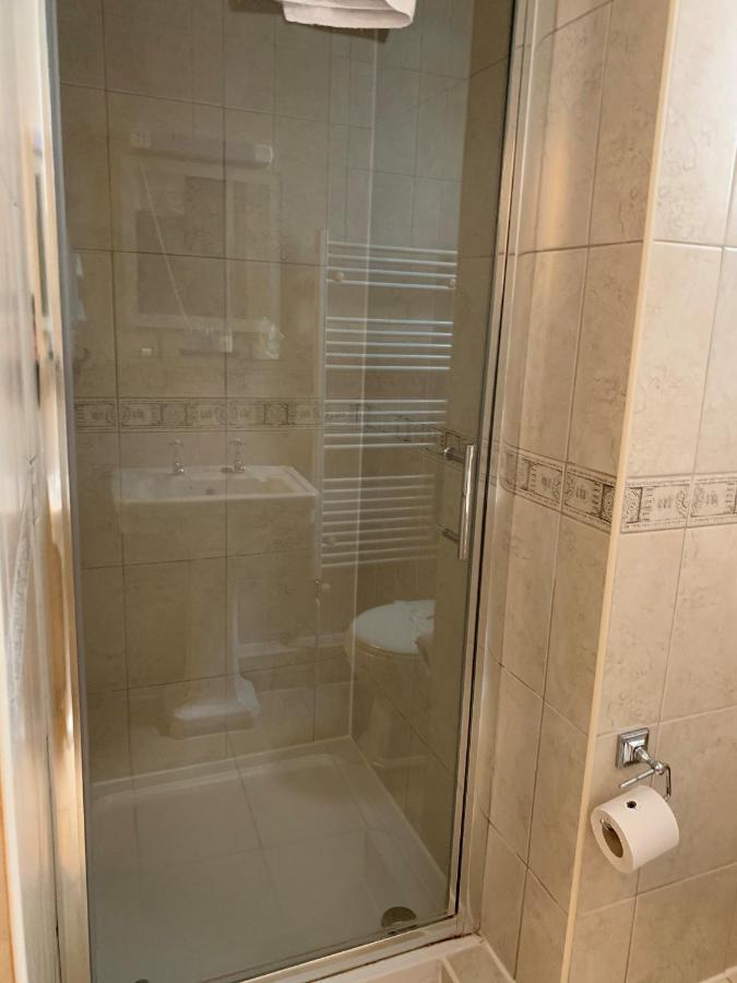 Peregrine House 4*