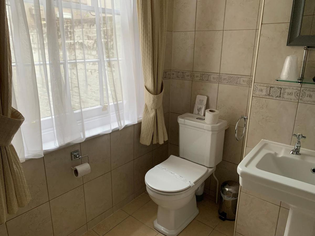 Peregrine House Guest house