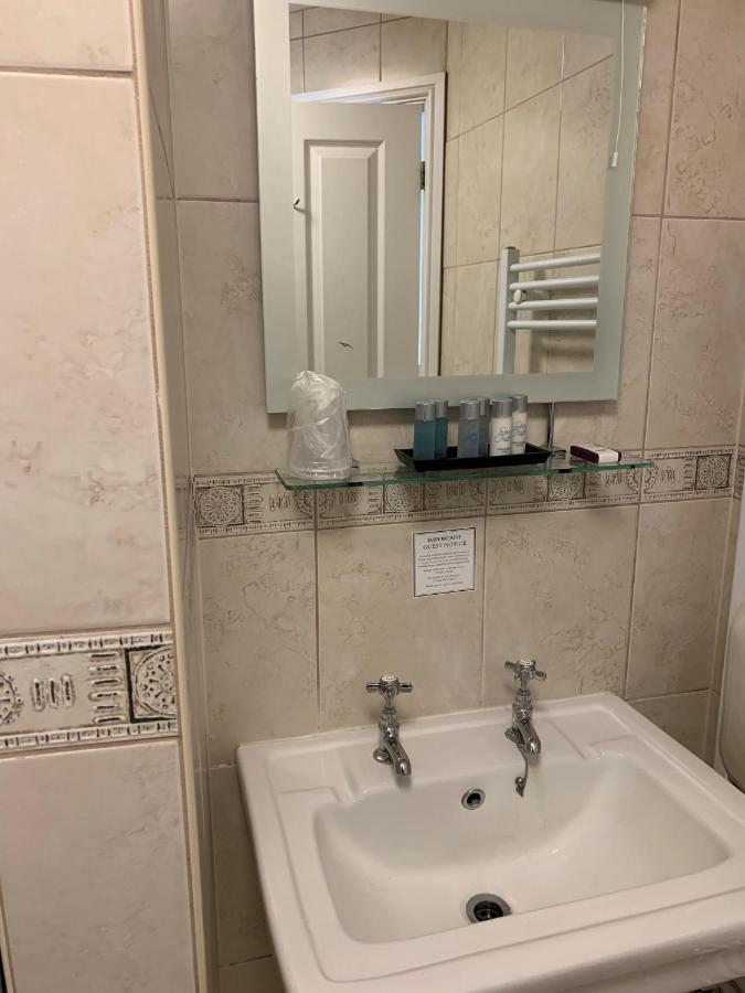 Peregrine House 4*