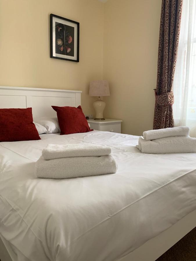 Peregrine House 4*