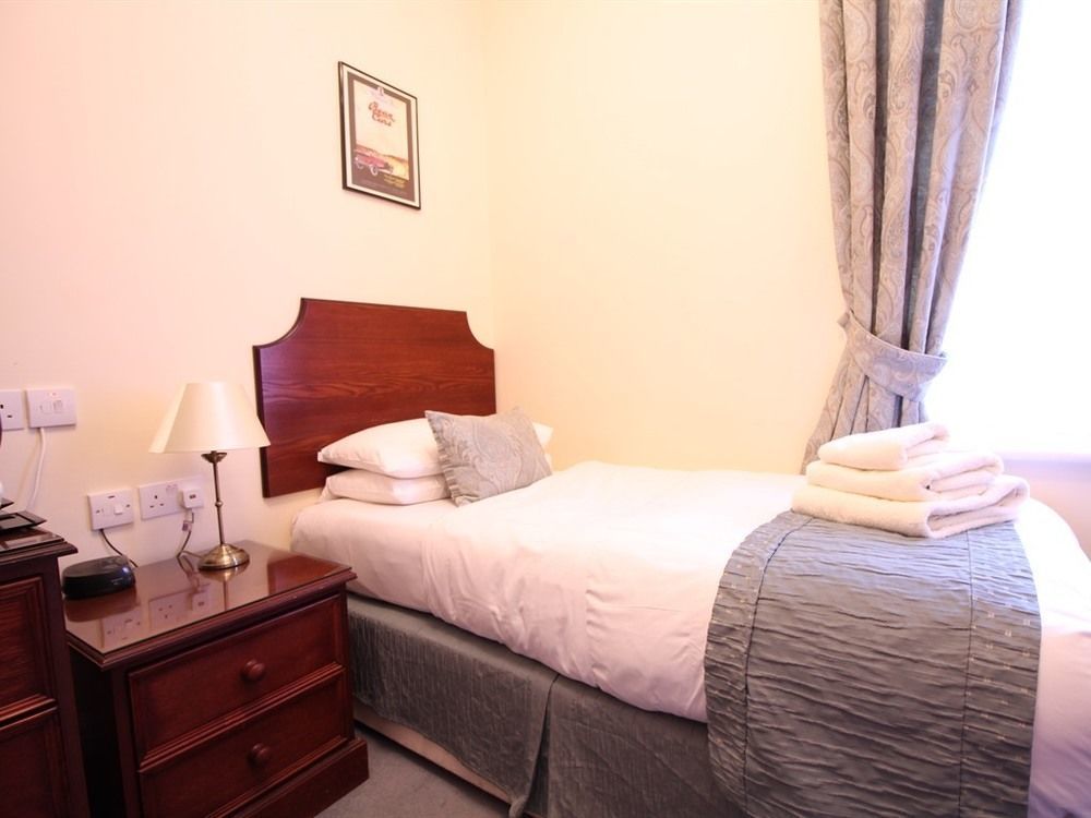 Peregrine House Guest house