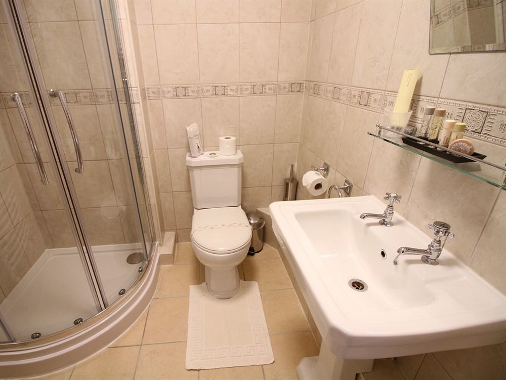 Peregrine House 4* Canterbury